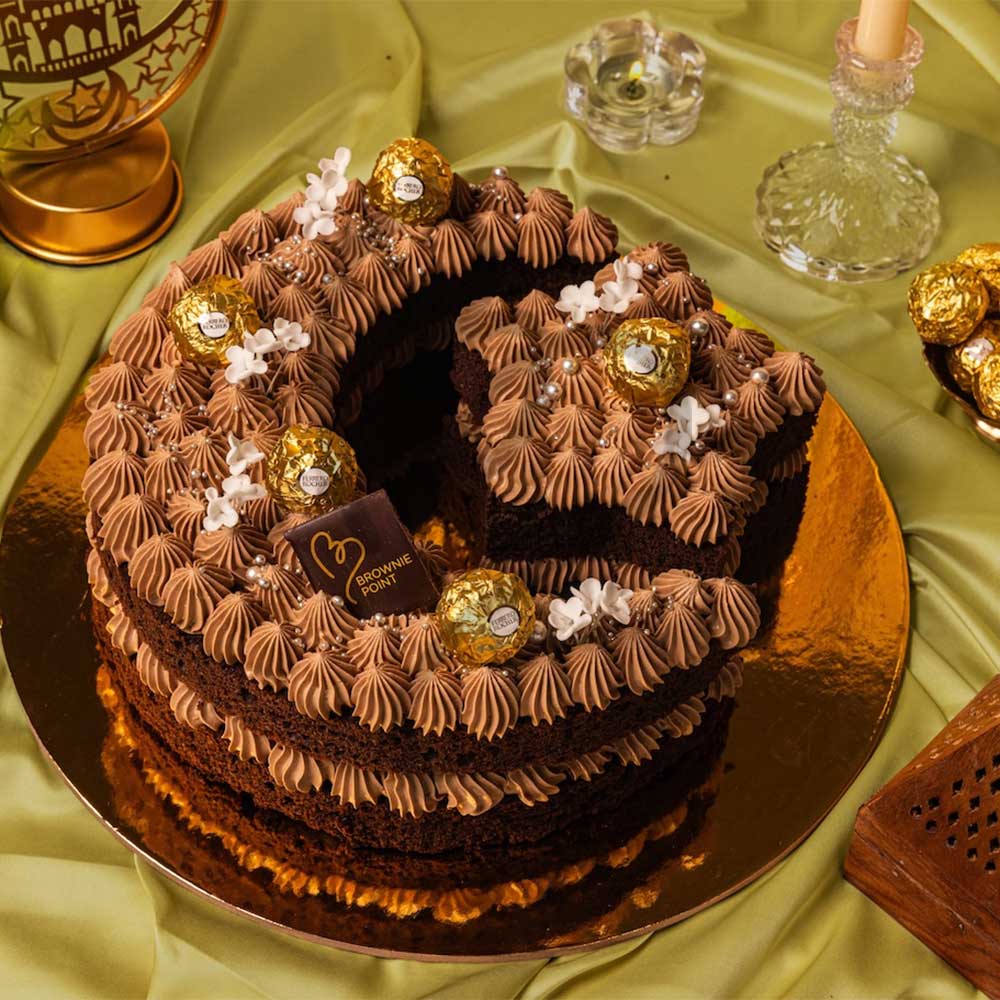 Celestial Crescent Cake (1.5 kg)